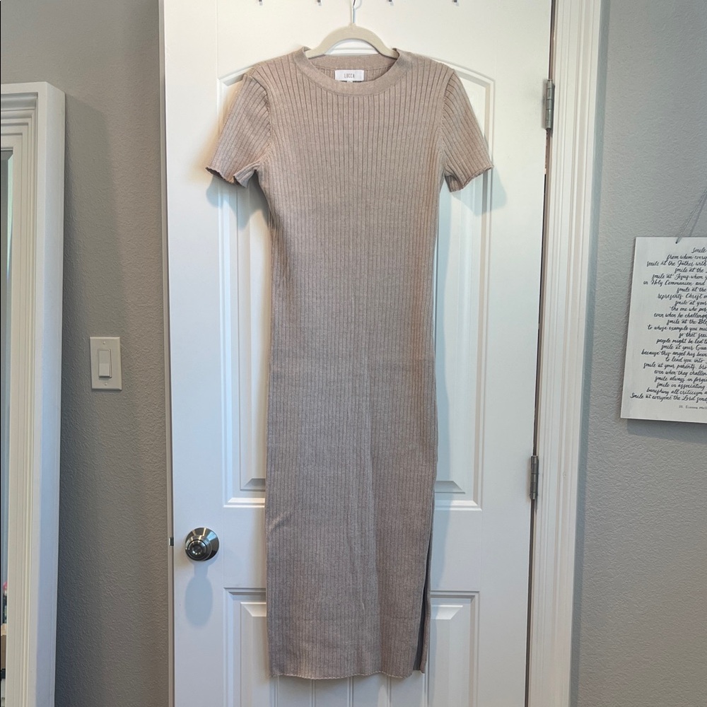 Chic Beige Ribbed Midi Dress